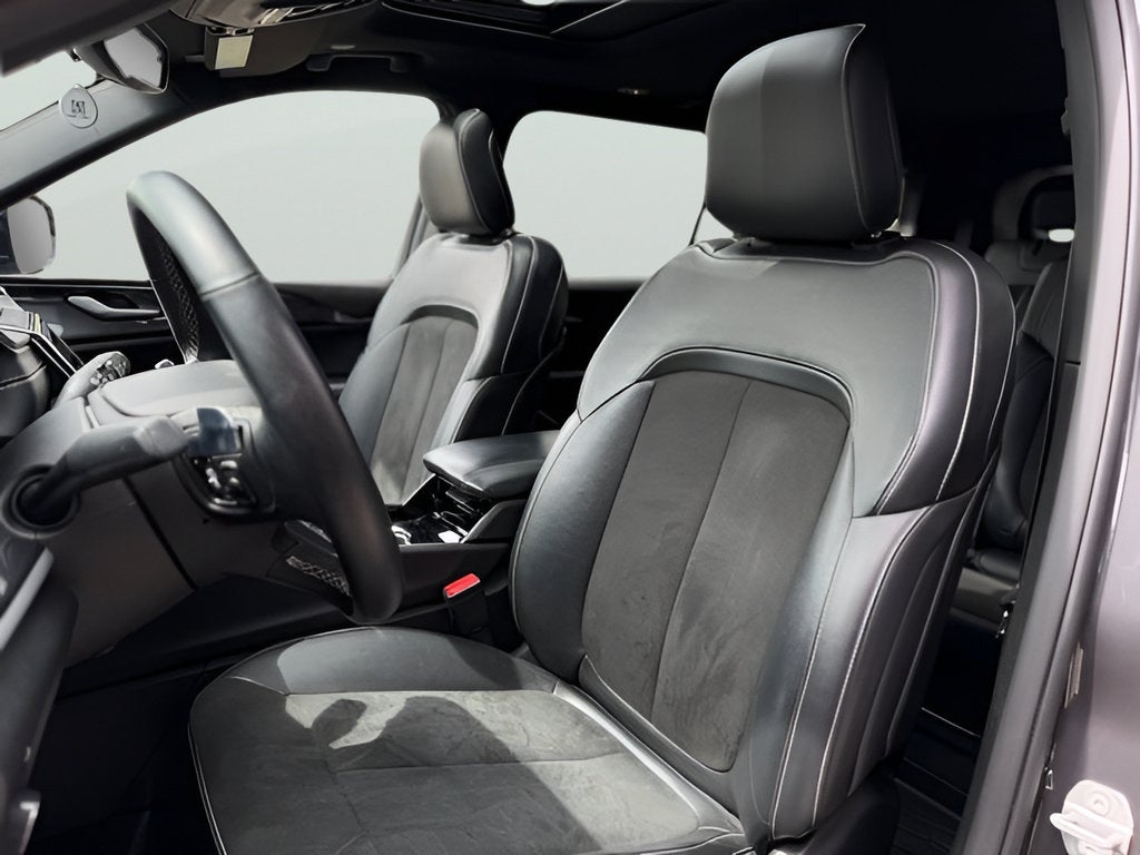 2022 Jeep Grand Cherokee L Laredo