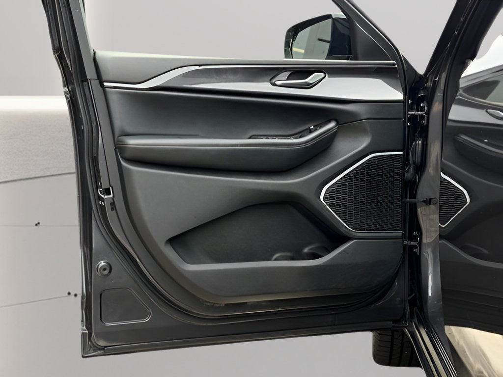 2022 Jeep Grand Cherokee L Laredo