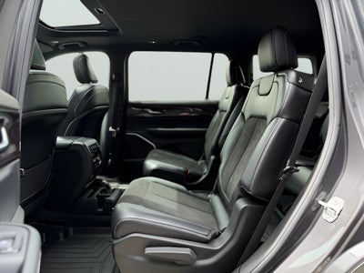 2022 Jeep Grand Cherokee L Laredo