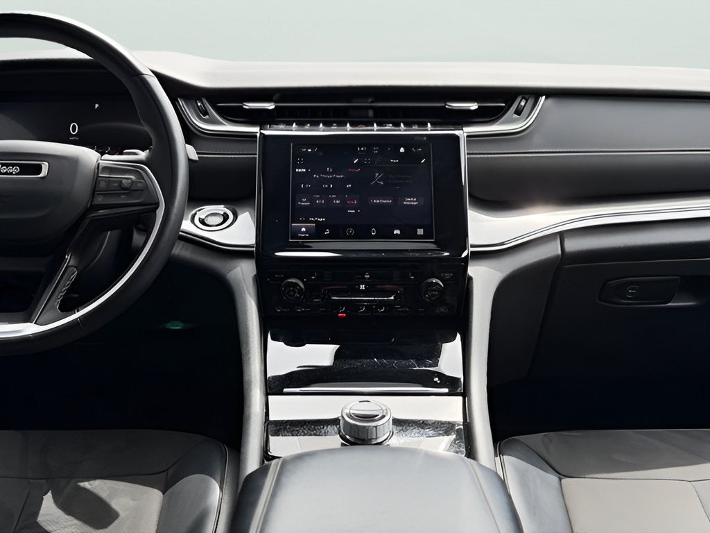 2022 Jeep Grand Cherokee L Laredo