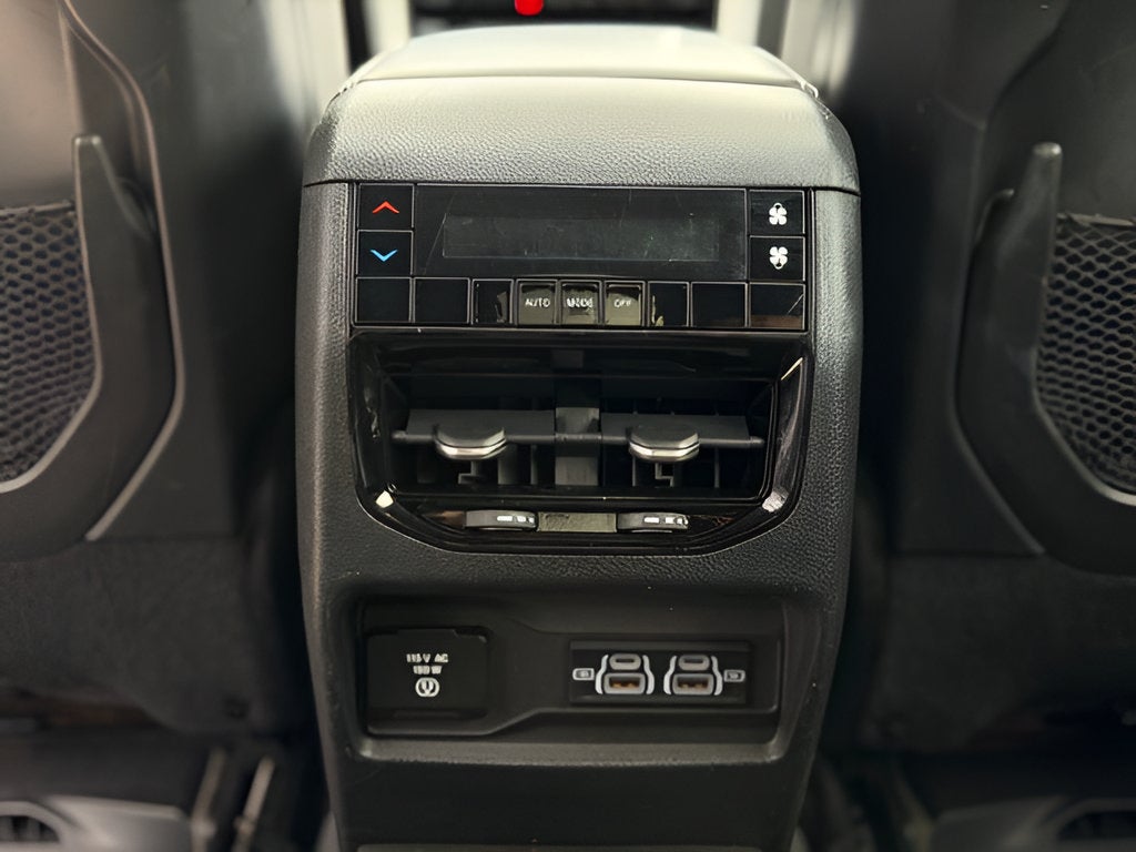 2022 Jeep Grand Cherokee L Laredo