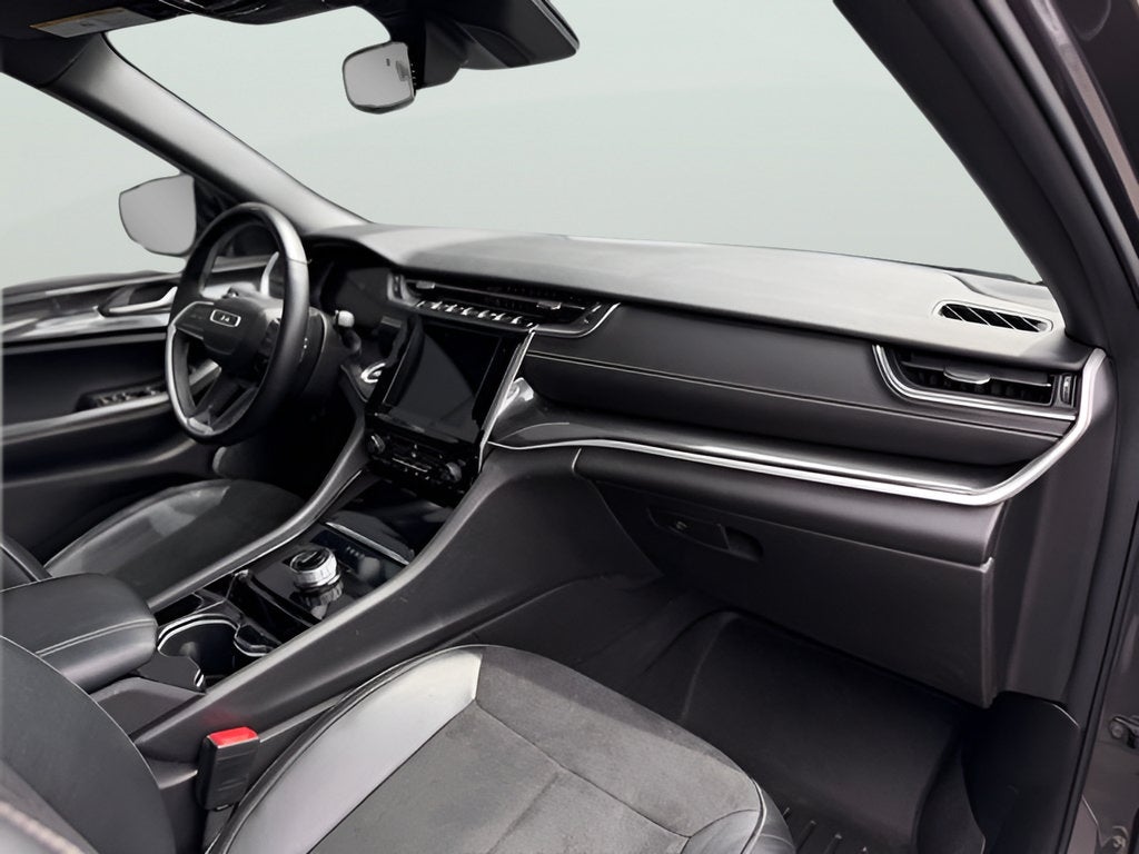 2022 Jeep Grand Cherokee L Laredo