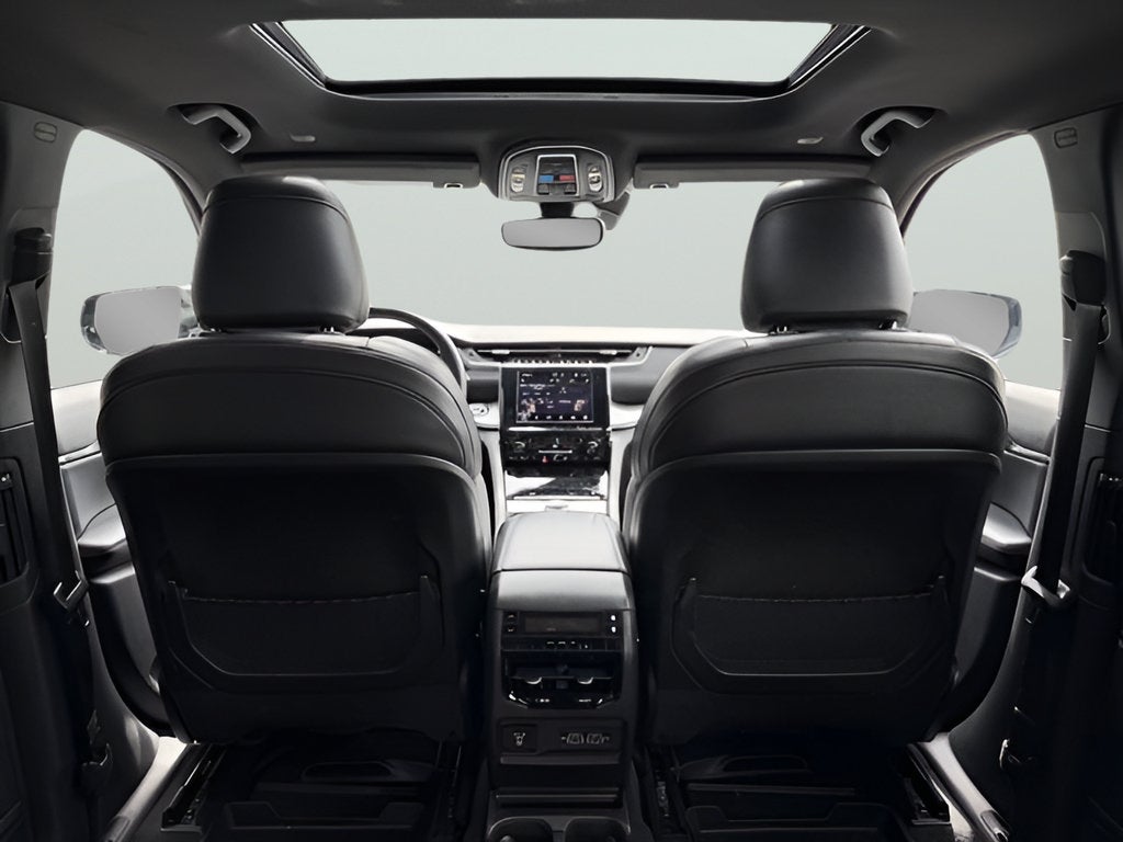 2022 Jeep Grand Cherokee L Laredo