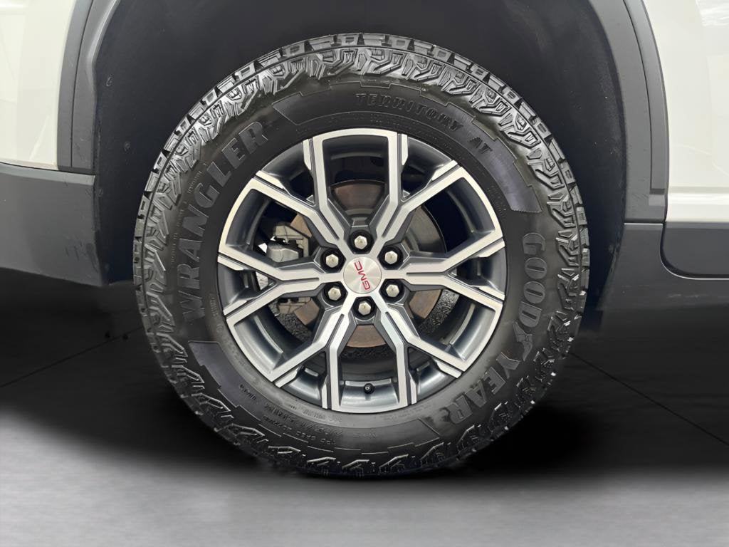 2025 GMC Acadia AT4