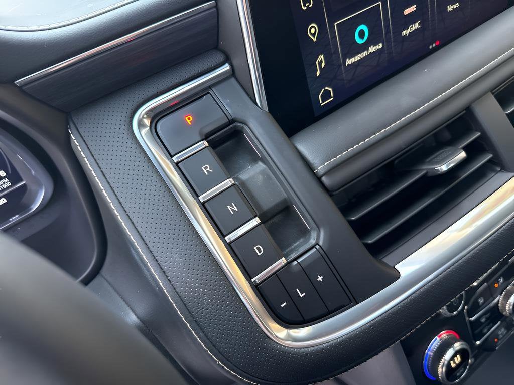 2024 GMC Yukon SLT