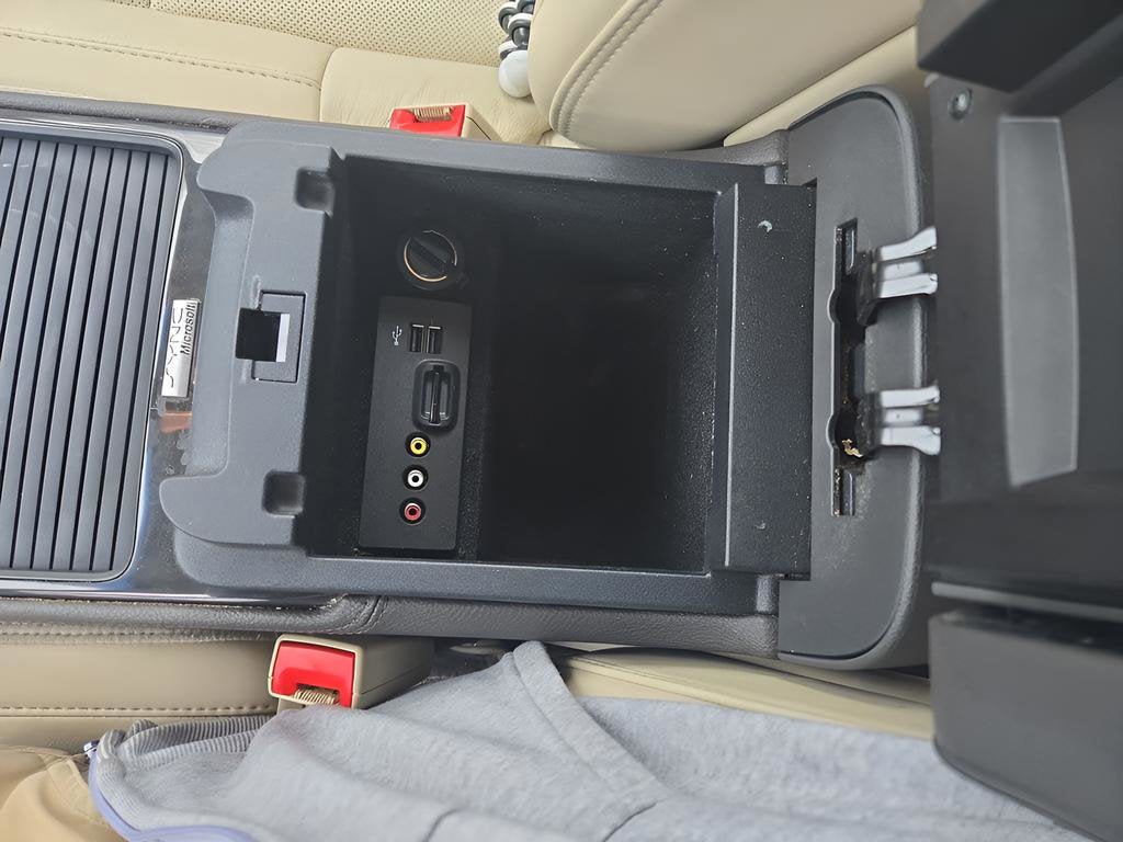 2014 Lincoln MKS 4dr Sdn 3.7L AWD