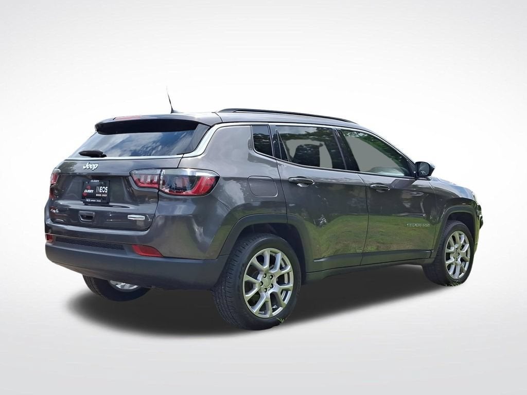 2022 Jeep Compass Latitude Lux