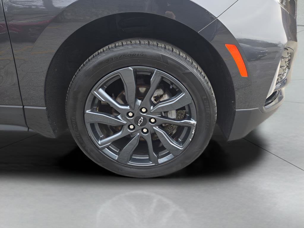 Used 2023 Chevrolet Equinox RS with VIN 3GNAXWEG7PS128075 for sale in Scarsdale, NY