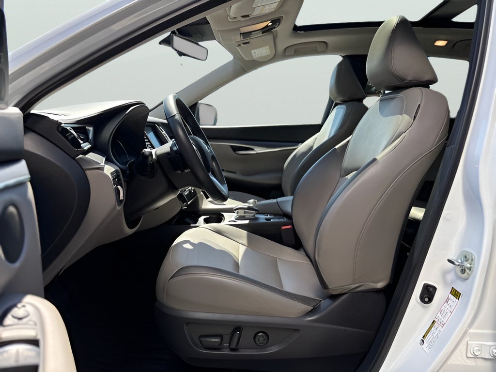 2023 INFINITI QX50 LUXE