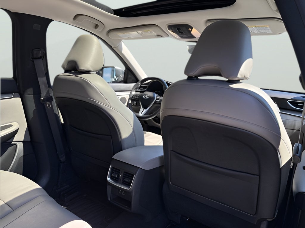2023 INFINITI QX50 LUXE