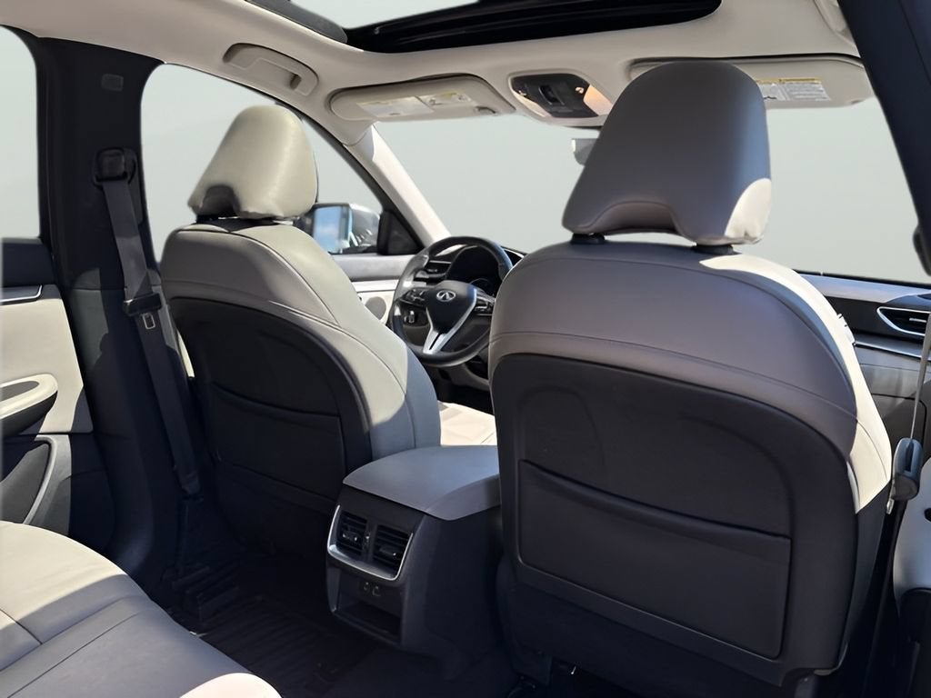 2023 INFINITI QX50 LUXE