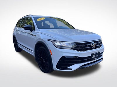 2022 Volkswagen Tiguan SE R-Line Black