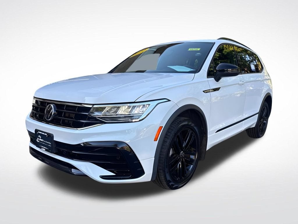 2022 Volkswagen Tiguan SE R-Line Black