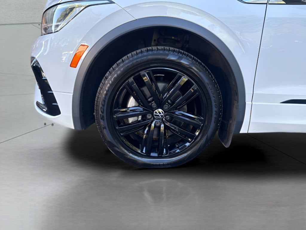 2022 Volkswagen Tiguan SE R-Line Black