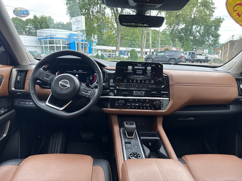 2025 Nissan Pathfinder Platinum
