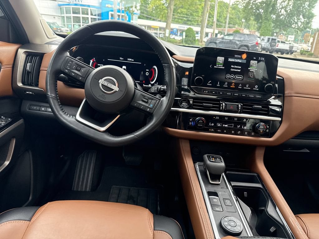 2025 Nissan Pathfinder Platinum
