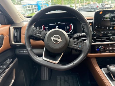 2025 Nissan Pathfinder Platinum