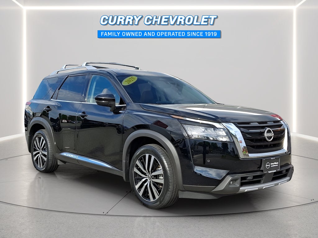 2025 Nissan Pathfinder Platinum
