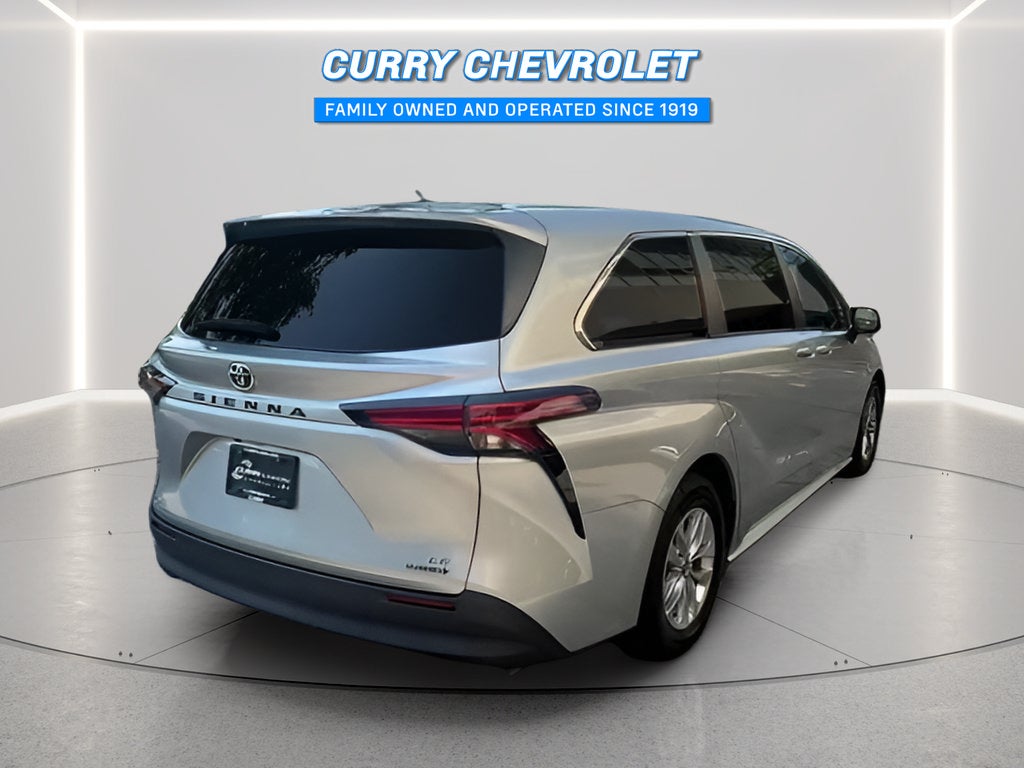 2021 Toyota Sienna LE