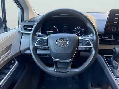 2021 Toyota Sienna LE