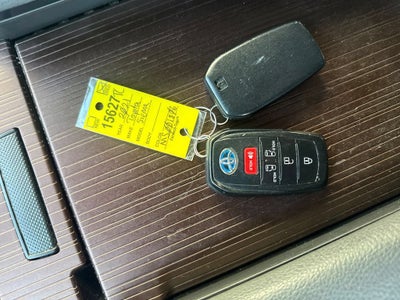 2021 Toyota Sienna LE