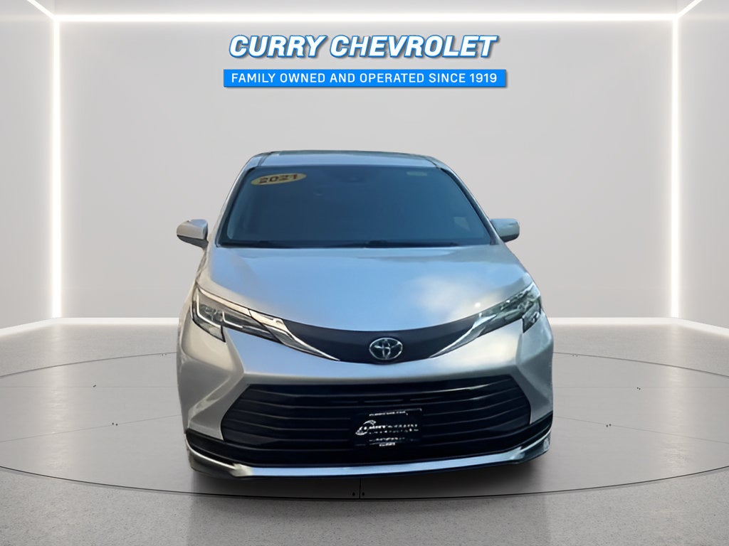 2021 Toyota Sienna LE