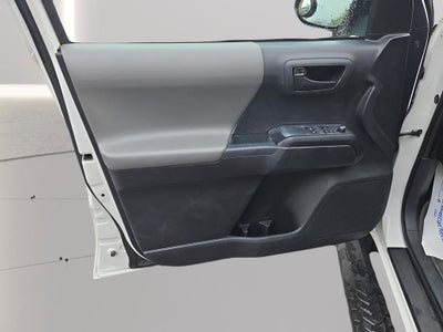 2017 Toyota Tacoma SR