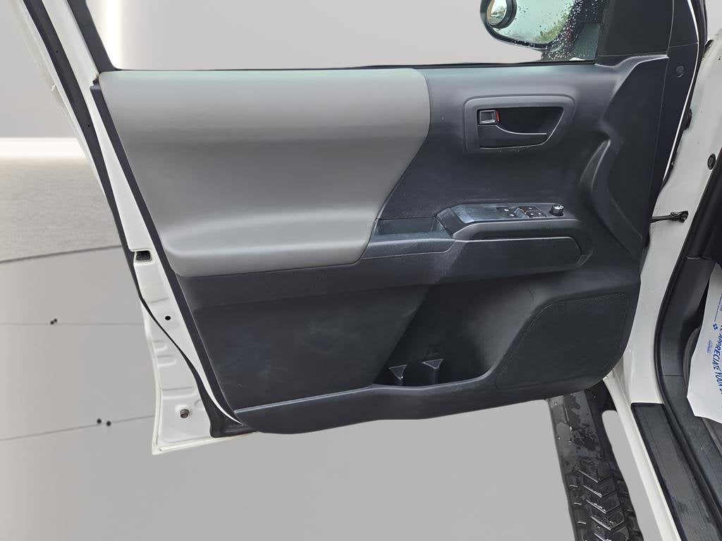 2017 Toyota Tacoma SR