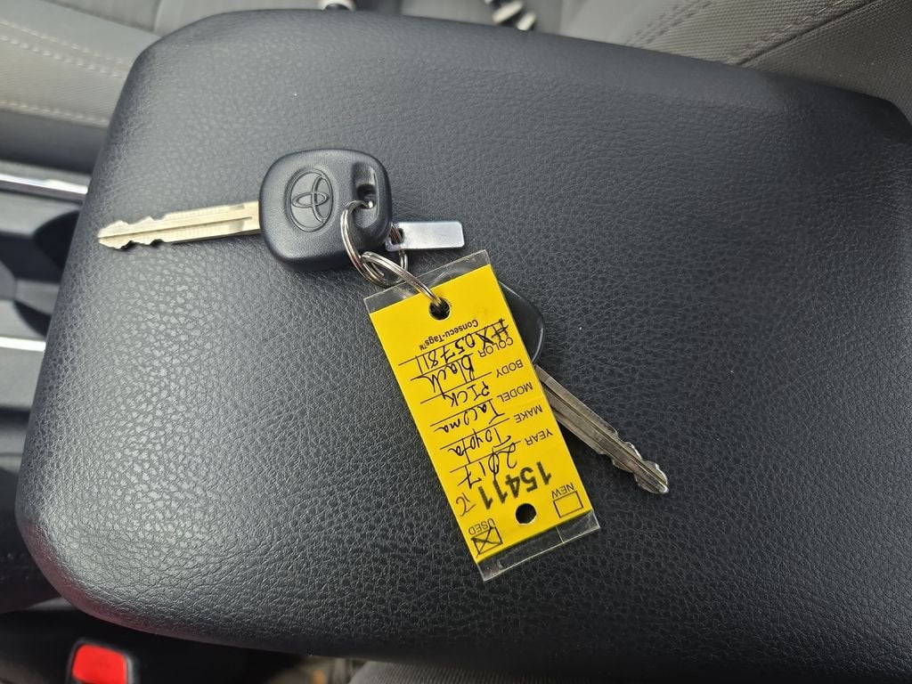 2017 Toyota Tacoma SR