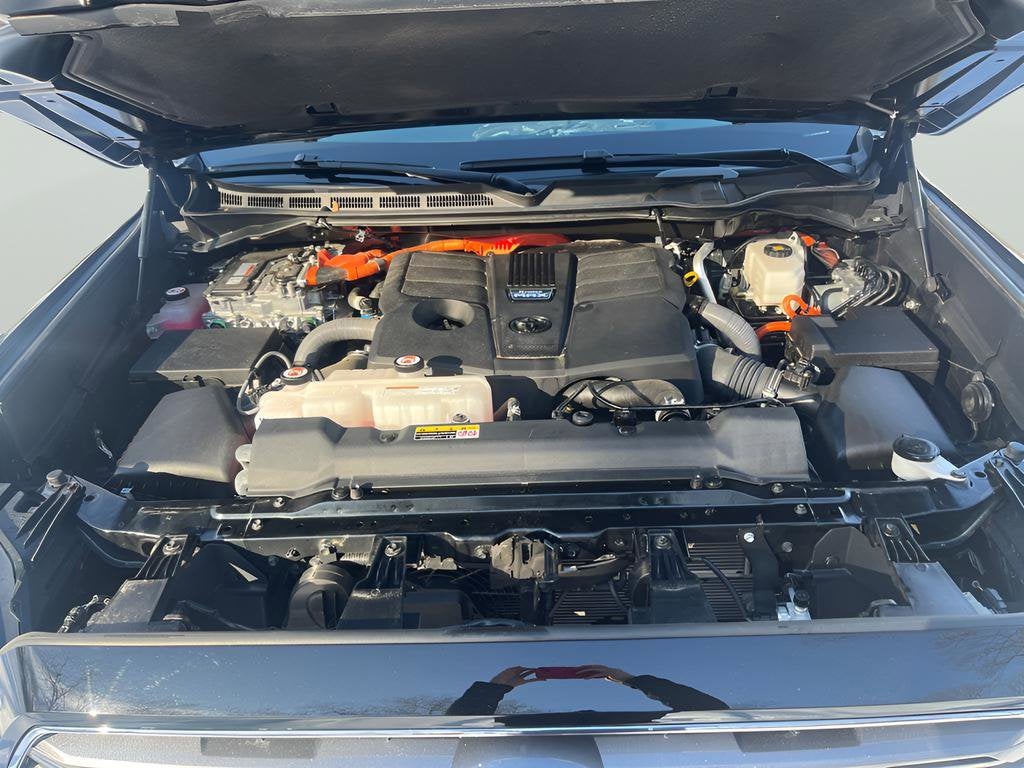 2023 Toyota Sequoia SR5