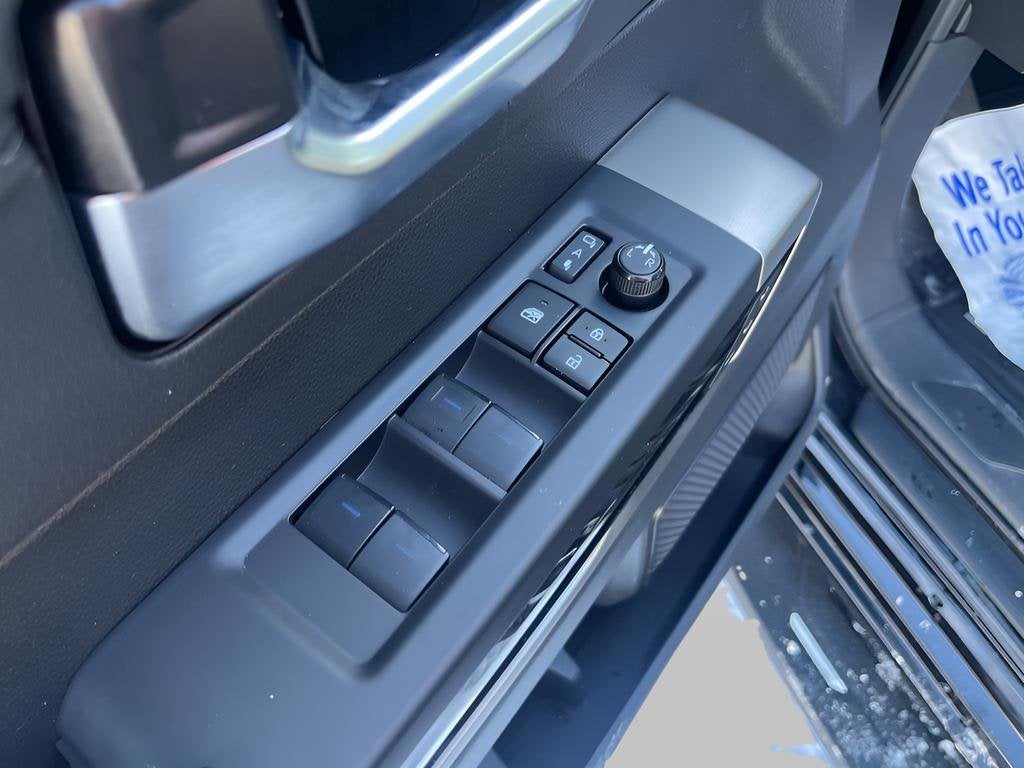 2023 Toyota Sequoia SR5