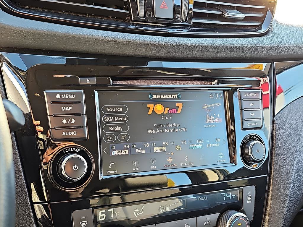 2022 Nissan Rogue Sport SL