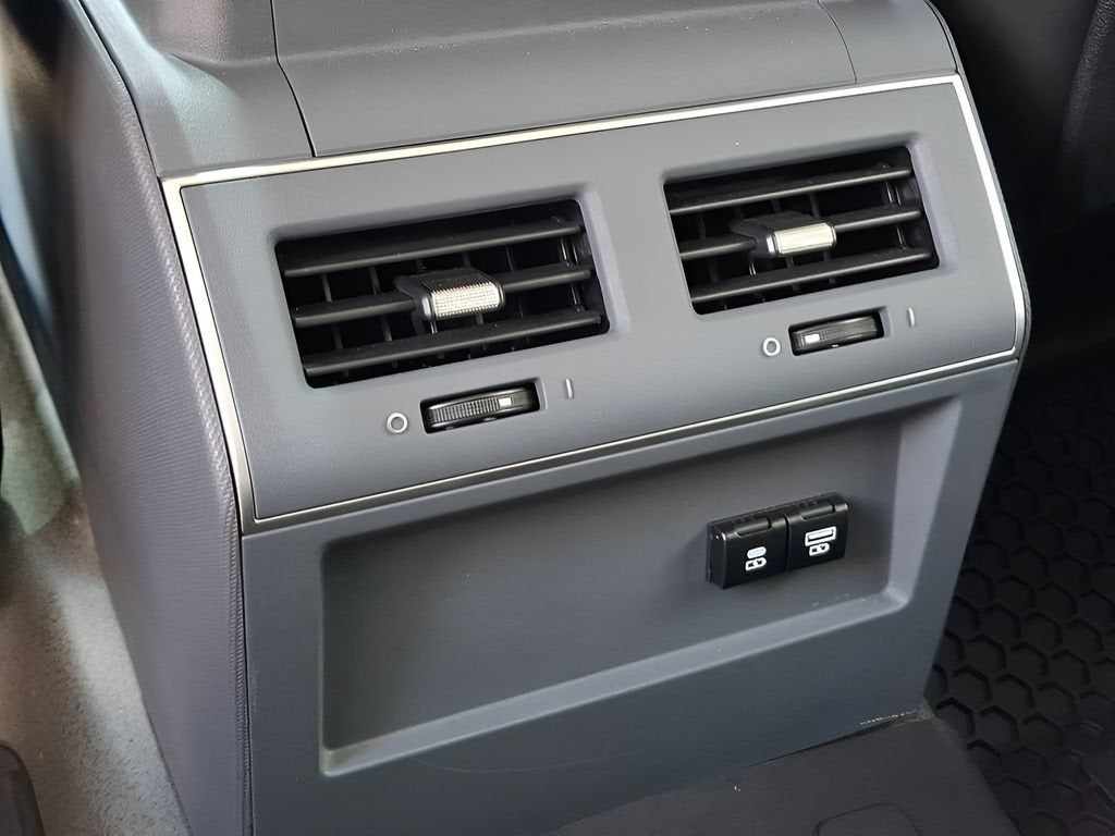 2025 INEOS Grenadier Station Wagon Base