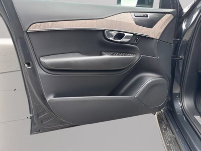 2022 Volvo XC90 Inscription