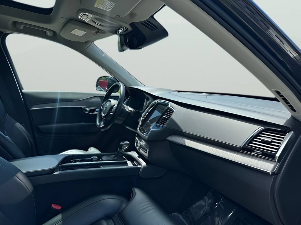 2022 Volvo XC90 Inscription