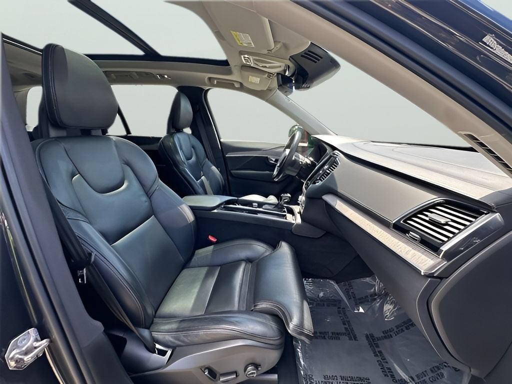 2022 Volvo XC90 Inscription