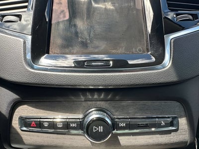 2022 Volvo XC90 Inscription