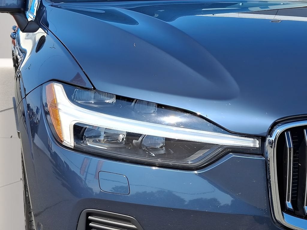2023 Volvo XC60 Ultimate Bright Theme