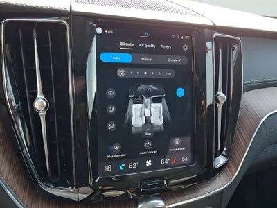 2023 Volvo XC60 Ultimate Bright Theme