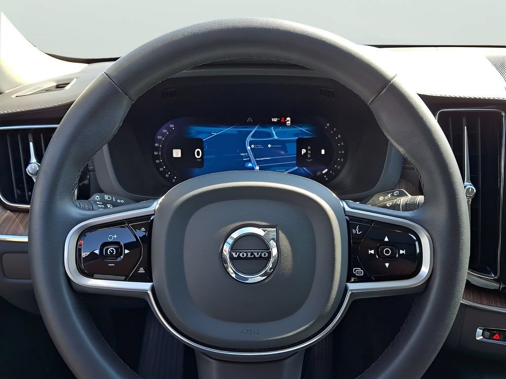 2023 Volvo XC60 Ultimate Bright Theme