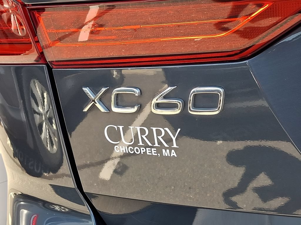 2023 Volvo XC60 Ultimate Bright Theme