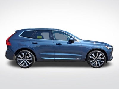 2023 Volvo XC60 Ultimate Bright Theme